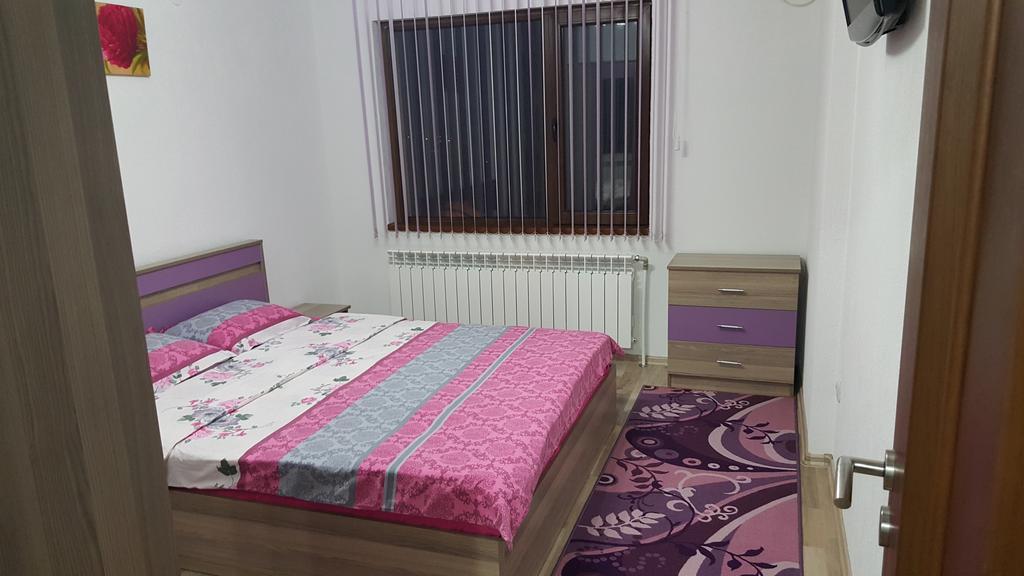 Д И В 1 - D & V 1 Apartment Sandanski Luaran gambar