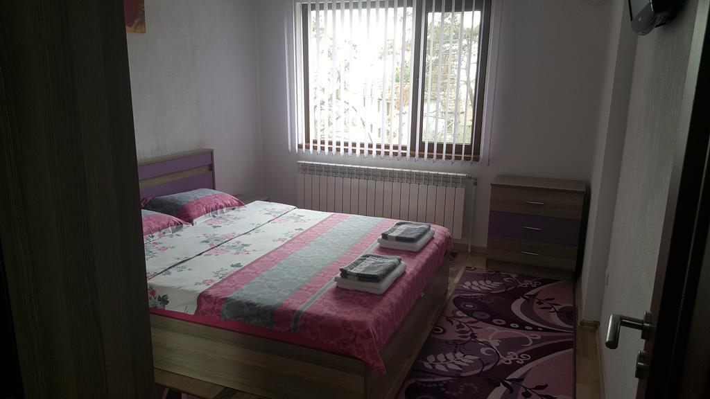 Д И В 1 - D & V 1 Apartment Sandanski Luaran gambar