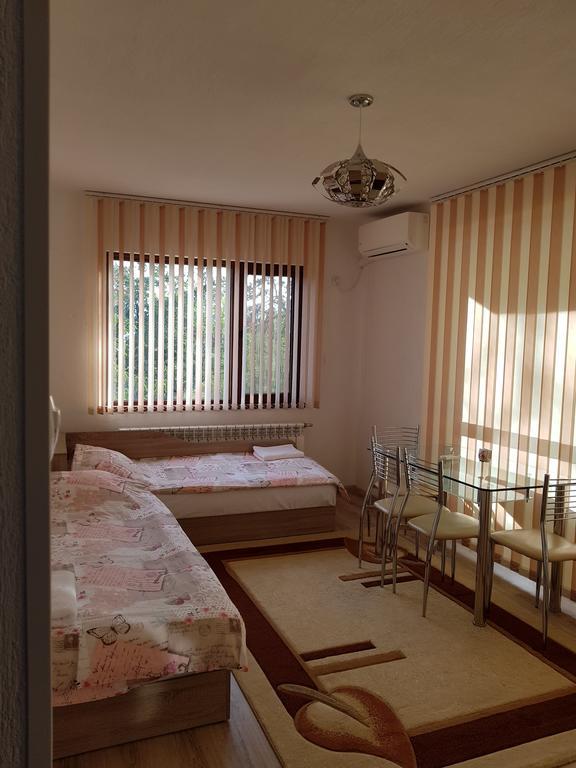 Д И В 1 - D & V 1 Apartment Sandanski Luaran gambar