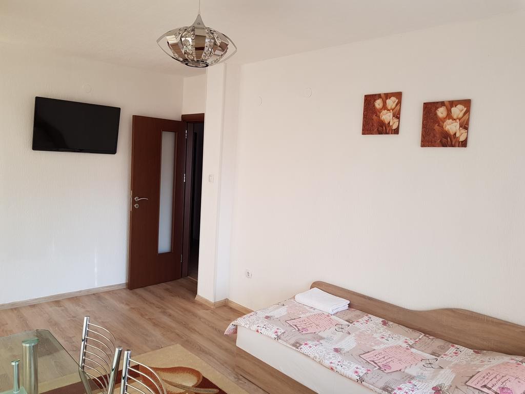 Д И В 1 - D & V 1 Apartment Sandanski Luaran gambar