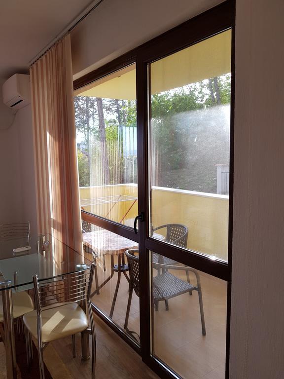 Д И В 1 - D & V 1 Apartment Sandanski Luaran gambar