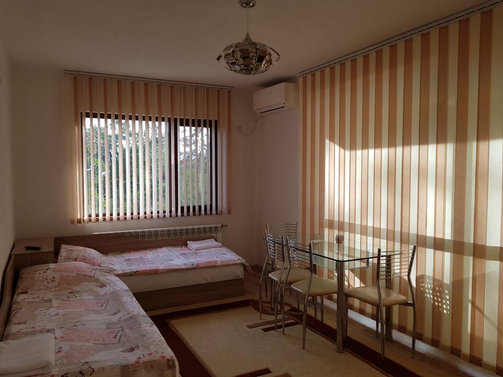 Д И В 1 - D & V 1 Apartment Sandanski Luaran gambar